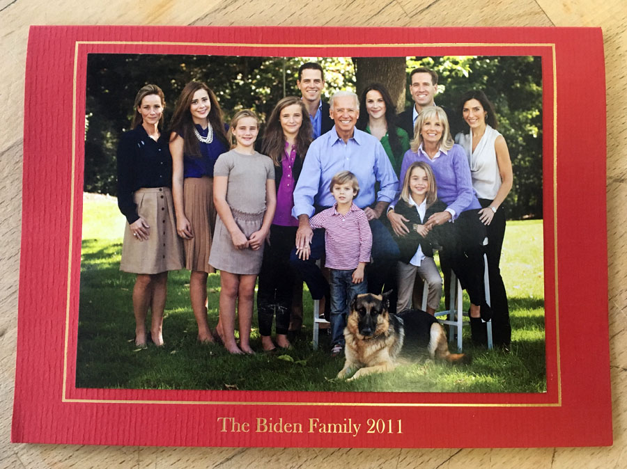 El retrato de la tarjeta navideña de la familia Biden